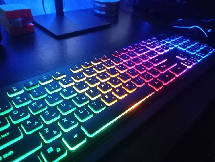 کیبرد TK8046